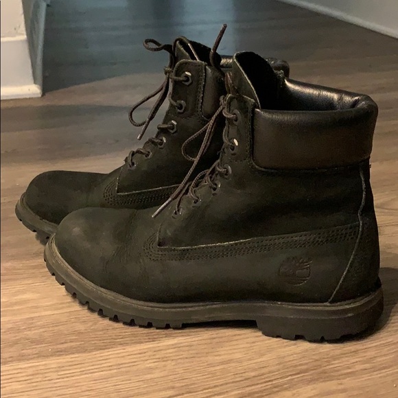 Timberland Shoes - Women’s Black Timberlands SZ. 7.5